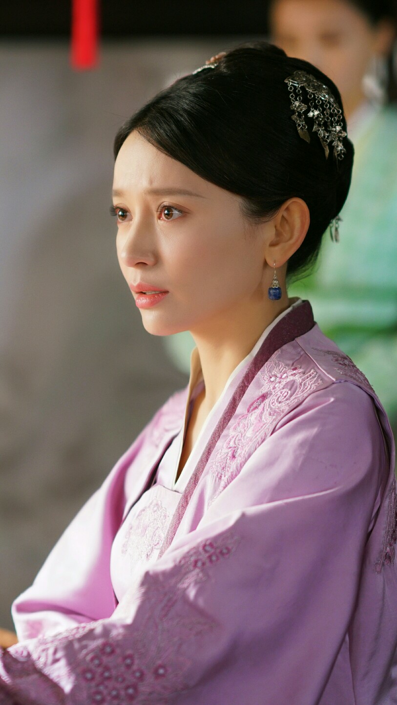 知否知否应是绿肥红瘦盛墨兰施诗