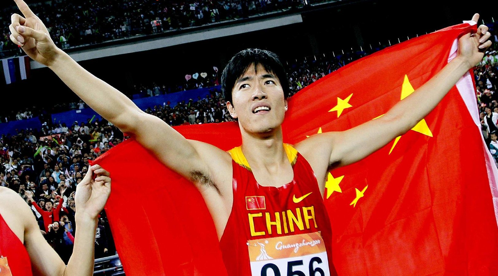 【#中国田径经典时刻# ——飞人刘翔】@中国国家田径队 :今天的主人公