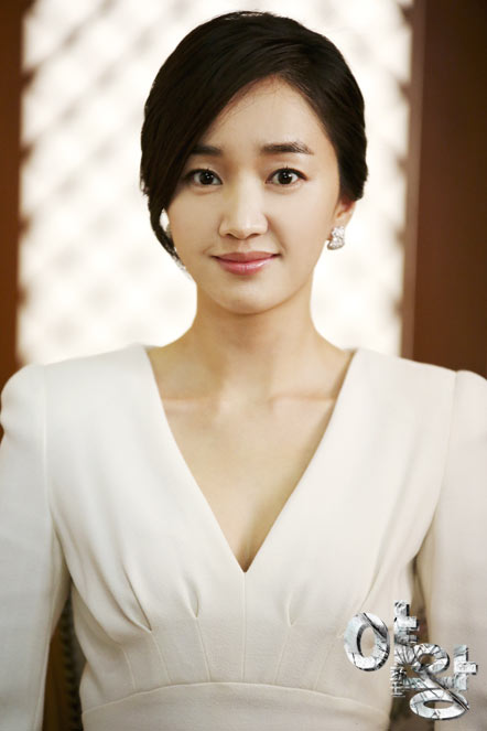 p data-id="gnu3xkz8gm">秀爱,原名朴秀爱,1979年9月16日出生于韩国