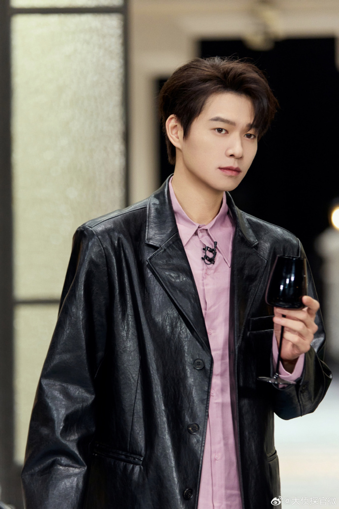 【《#大侦探黄金风暴#》高清剧照】之勋上人@魏大勋:  超能box平台的