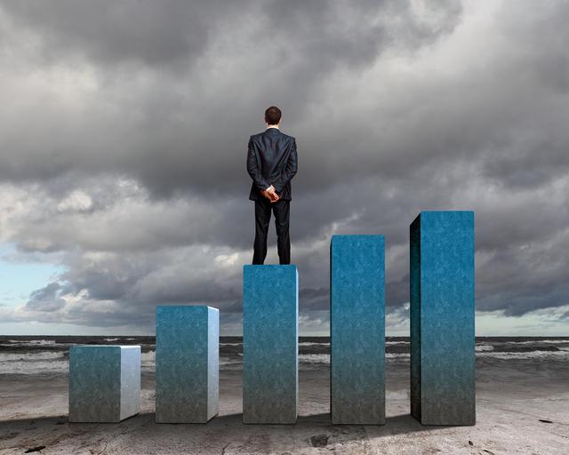 应像天一样,自我力求进步,刚毅坚卓,发奋图强,永不停息;大地的气势厚