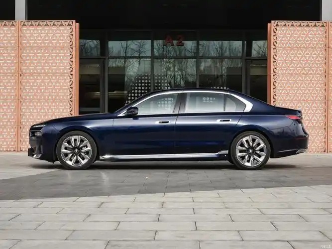 宝马(进口) 宝马7系 2023款 740li 豪华套装