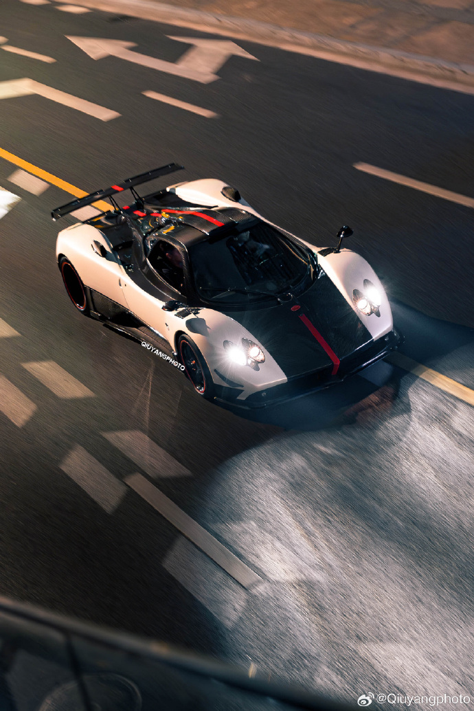 壁纸 汽车 赛车 690_1035 竖版 竖屏 手机