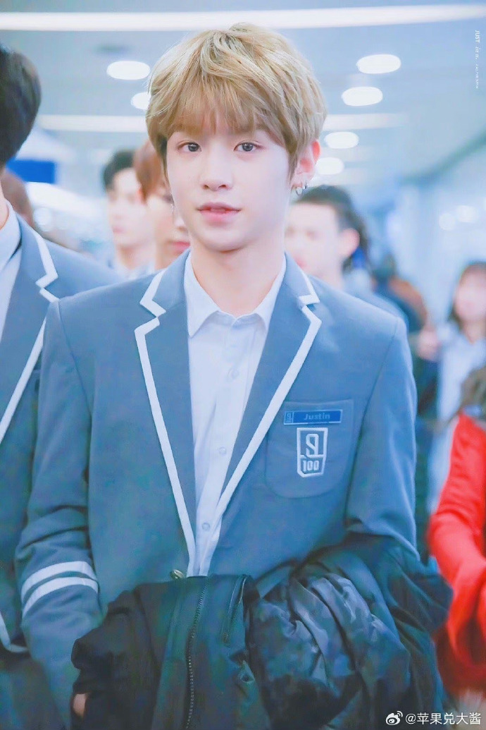 黄明昊出道六周年