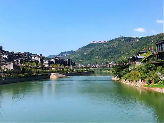 贵州印象一一茅台镇"酒"