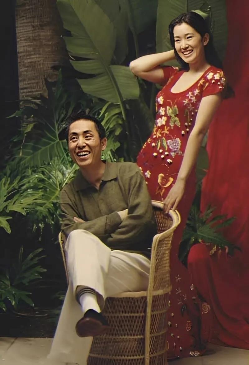 张艺谋巩俐合照