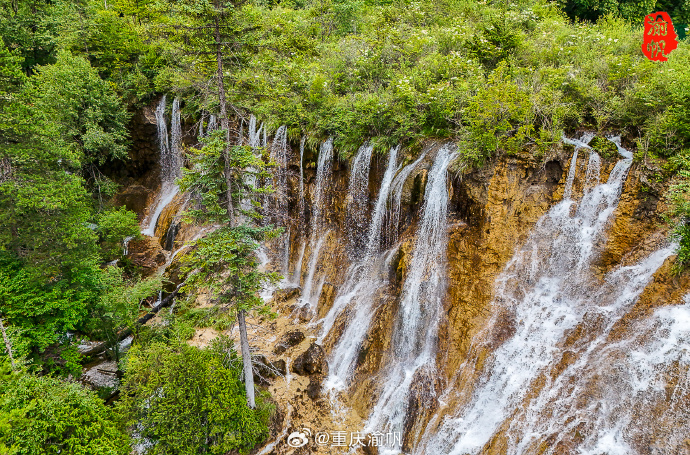 壁纸 风景 旅游 瀑布 山水 桌面 690_455