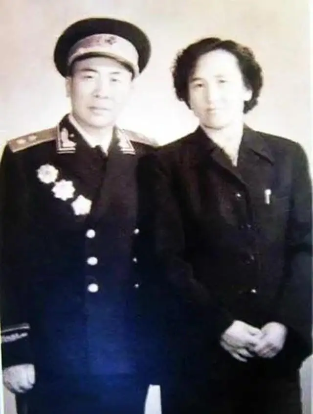 102岁曾思玉将军病逝大连:四大习惯,乐活百年_洪林_书画_沈阳军区