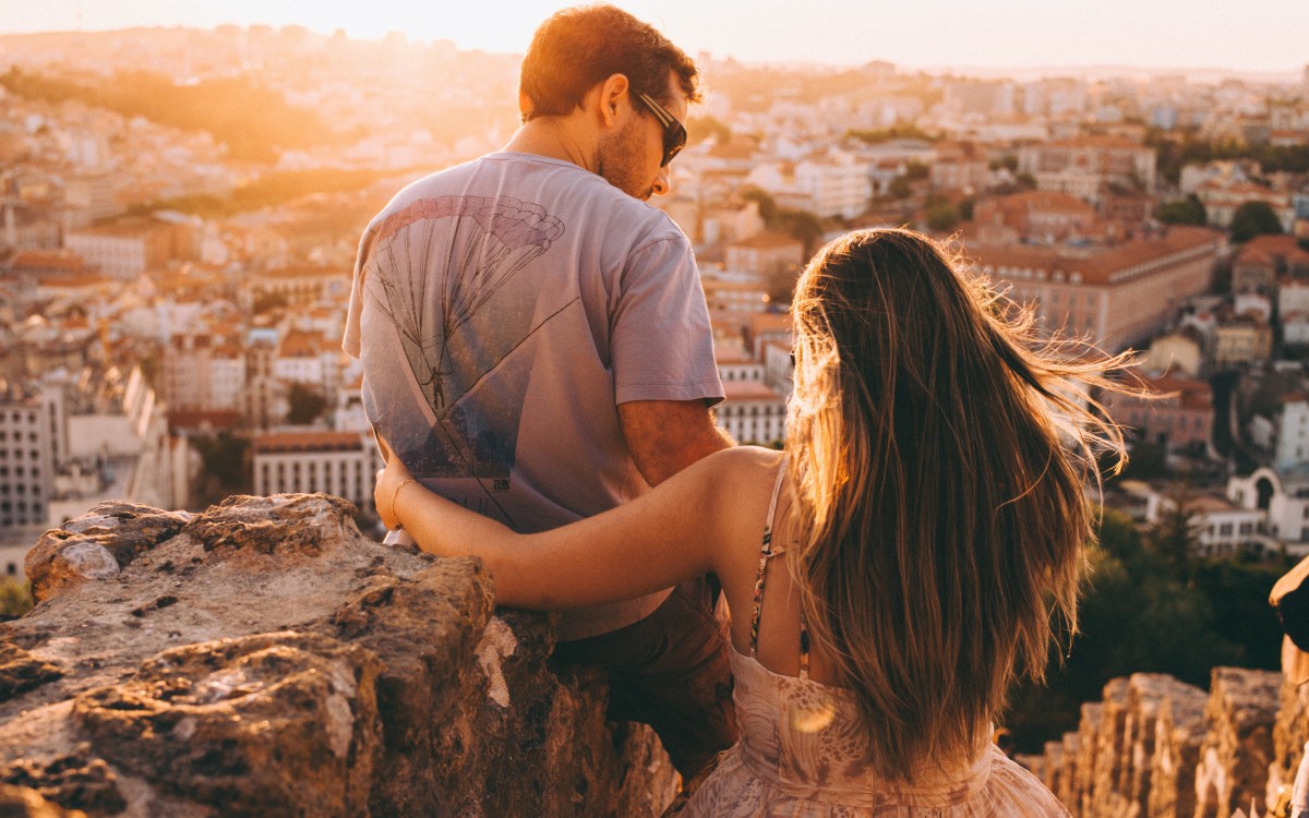 甜蜜情侣背影图片壁纸-人物壁纸-高清人物图片-第2图-娟娟壁纸