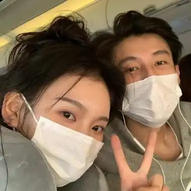 比较成熟的稳重低调情侣头像