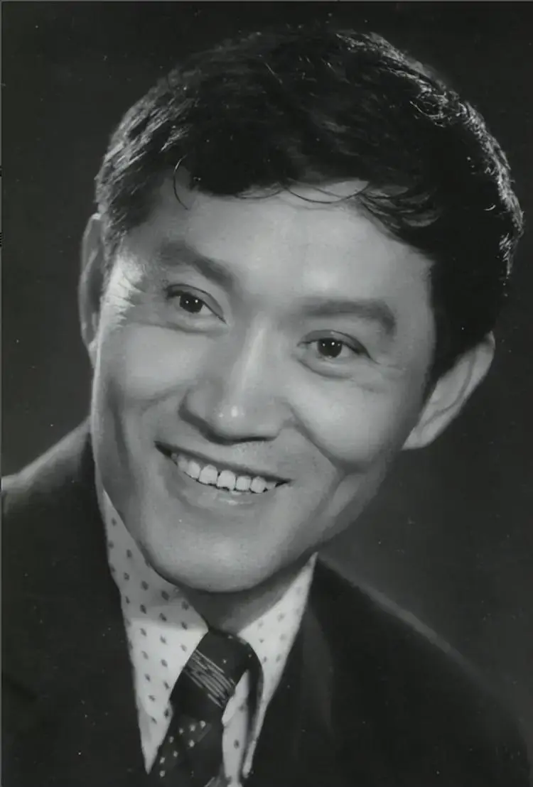 低调的内地演员父子,陈佩斯陈大愚上榜,牛犇王侃父子都是实力派_陈强