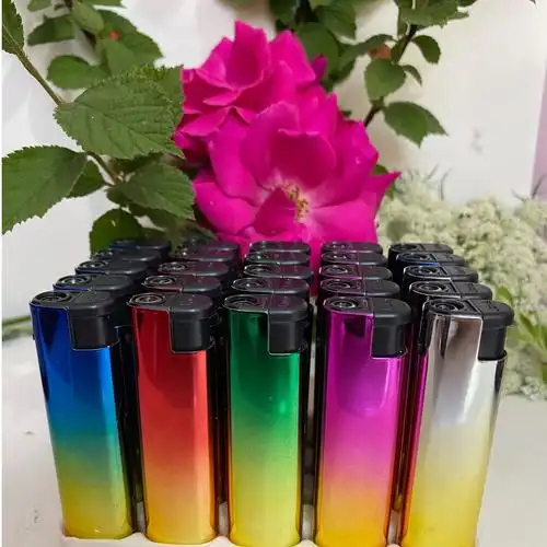 这款打火机真的太棒了!不仅外观高档精美,而且防风防爆,使用起 - 抖音