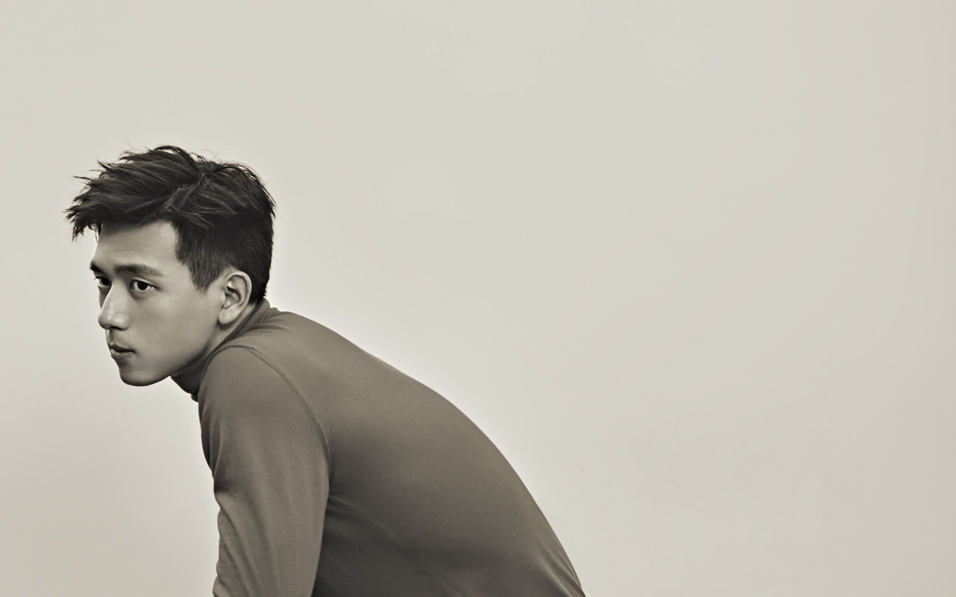 李现黑白帅气图片高清电脑壁纸-大陆明星-手机壁纸下载-美桌网