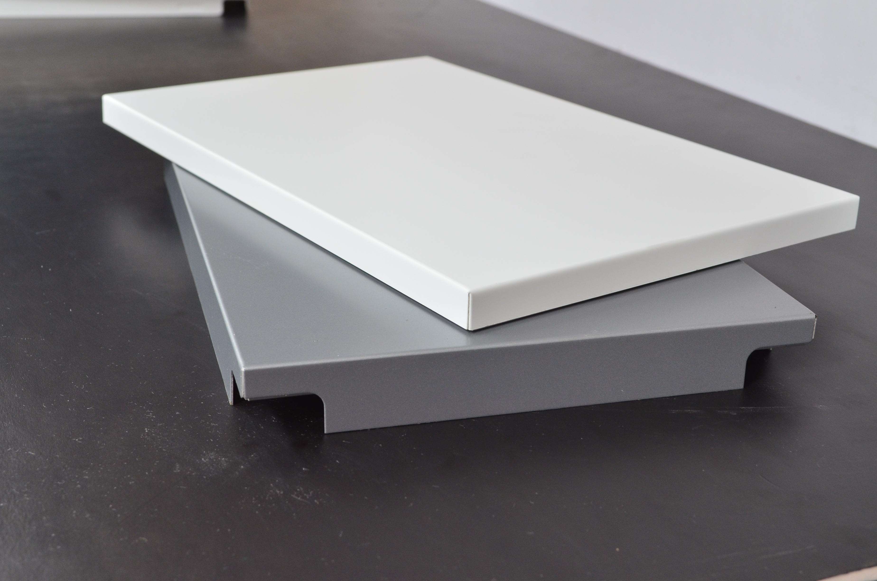 写字楼办公室装修吊顶专项使用白色吸音铝扣板