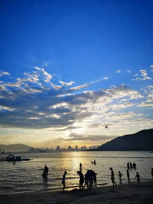 怀念蓝天碧海银沙的美好时光.