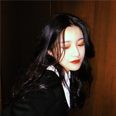 超拽霸气女生头像图集 美女一般都不发自拍但我敢--头像图派