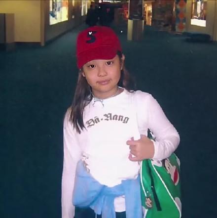 在纪录片中公开的blackpink成员们童年照,每一个小天使都是从小可爱到