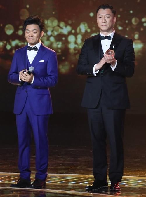 黄渤凶王宝强你又矮又丑凭什么当影帝王宝强的回应够我笑一年