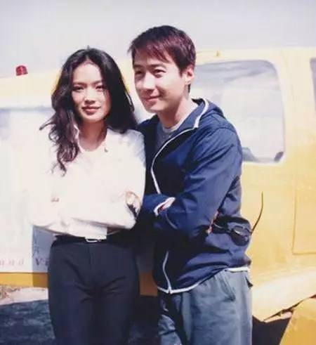 回顾黎明我为前妻花7亿离婚后做自己娶女助理恩爱5年零绯闻