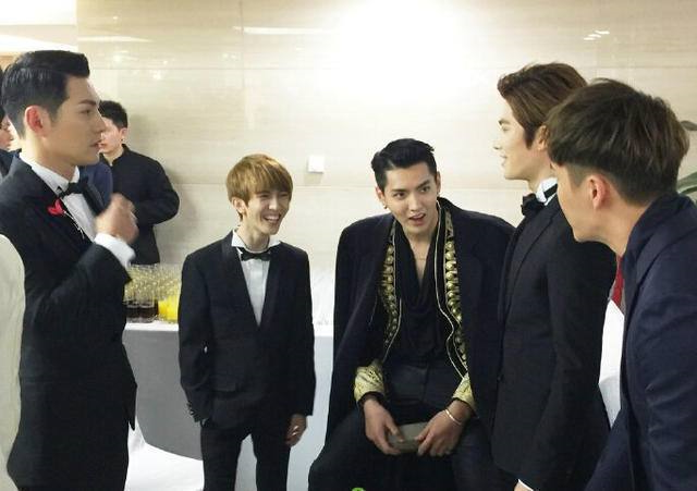 郭敬明到底有多矮,和吴亦凡同框后彻底暴露真实身高!