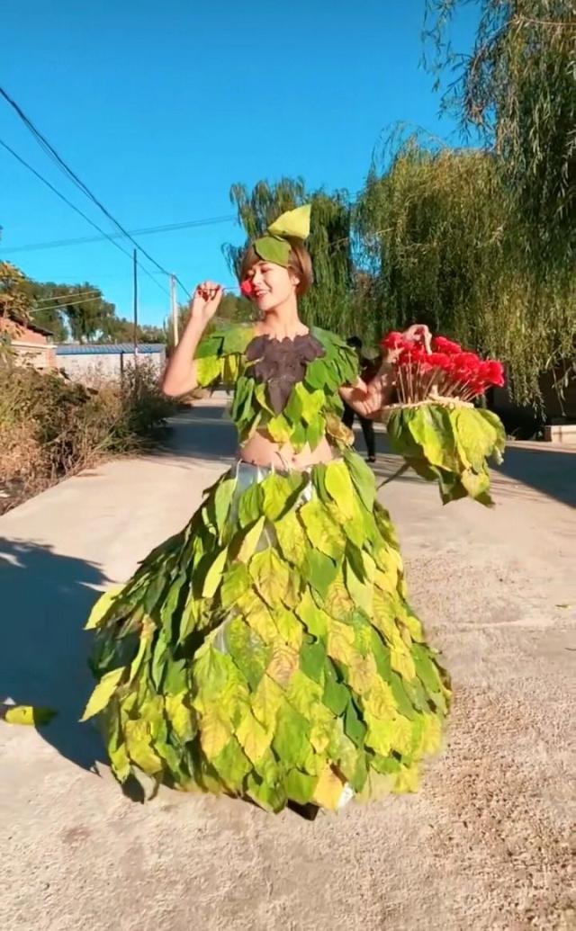 搞笑图片:奇葩大型乡村时装秀