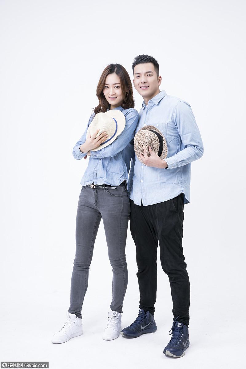 照片 人物情感 情侣甜蜜合影.jpg