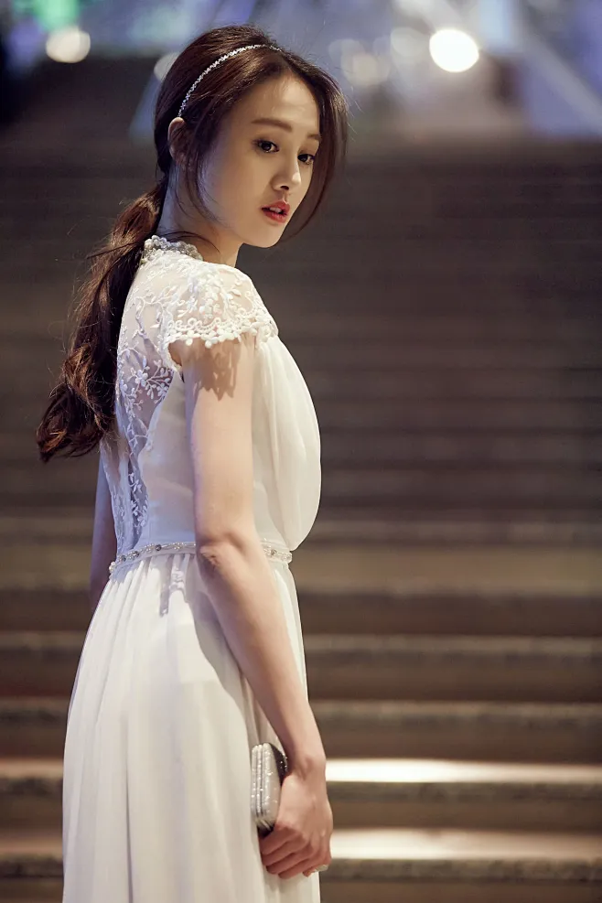 郑爽 相爱穿梭千年 林湘湘 剧照 白色雪纺长裙 蕾丝 #影视