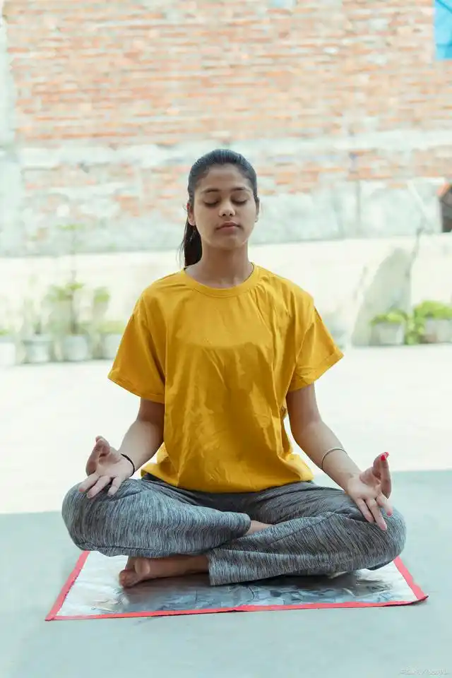 打坐的酸麻胀痛是否会对身体造成伤害探讨腿部疼痛的可能原因