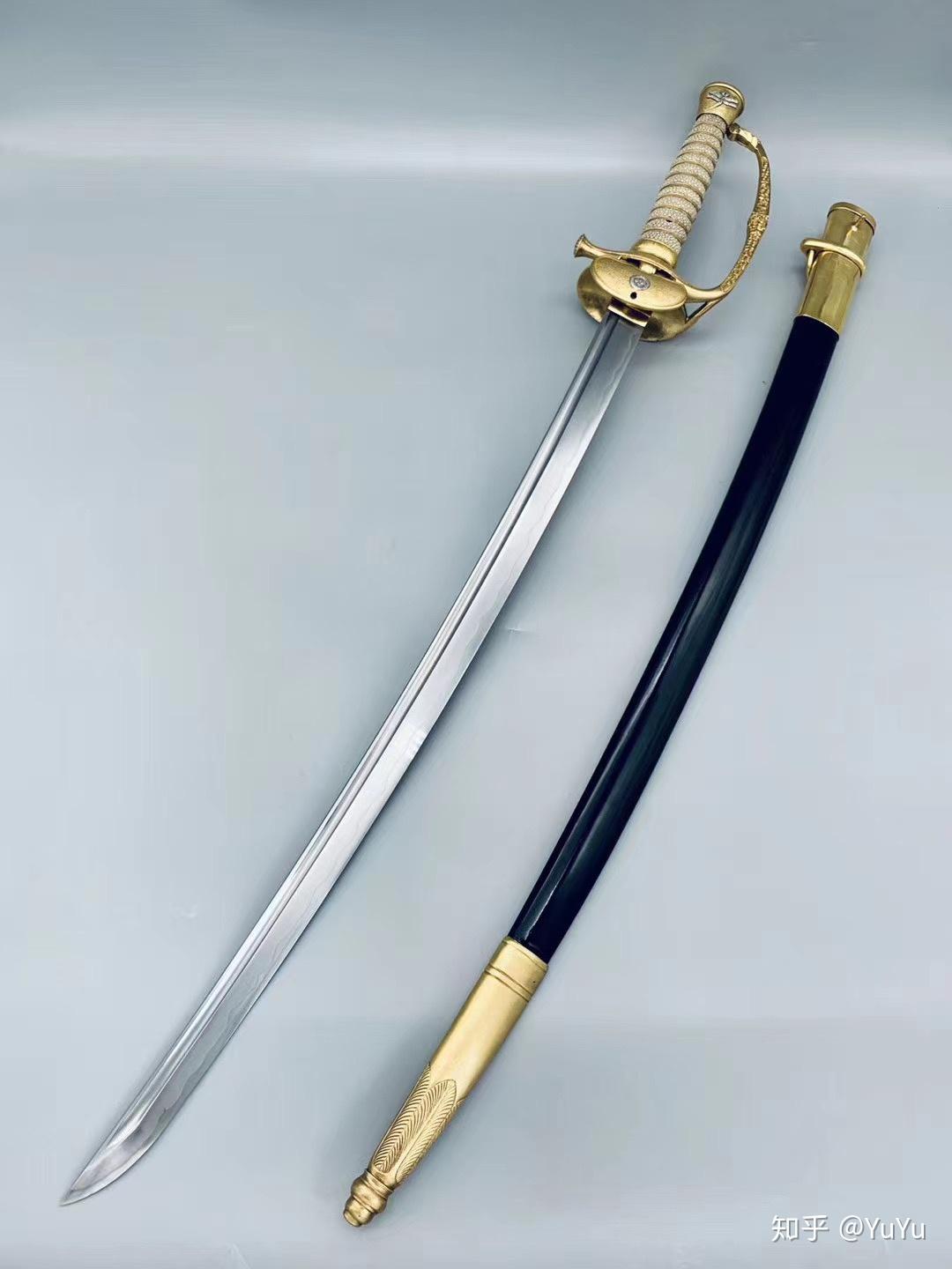 这种佩剑是模仿6061洲欧6969"小剑"的6061型造6969