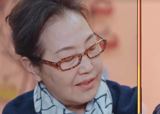 陈松伶试探领养一个小孩,谁注意婆婆下意识露出的表情,太真实