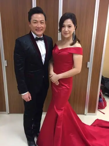 王识贤「回娘家」变学长 《飞龙在天》江宏恩爆贾静雯糗事