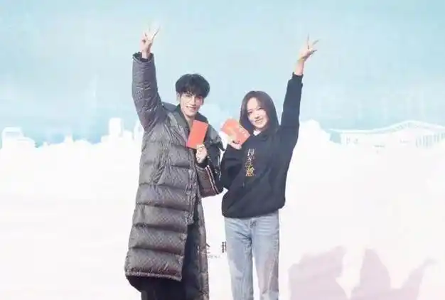 罗云熙的真实身高到底多少和166程潇站在一起瞬间清晰了