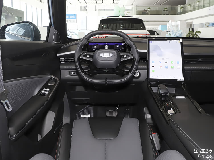 在设计上,吉利博越cool采用"starburst vision"设计语言,将车型的辨识