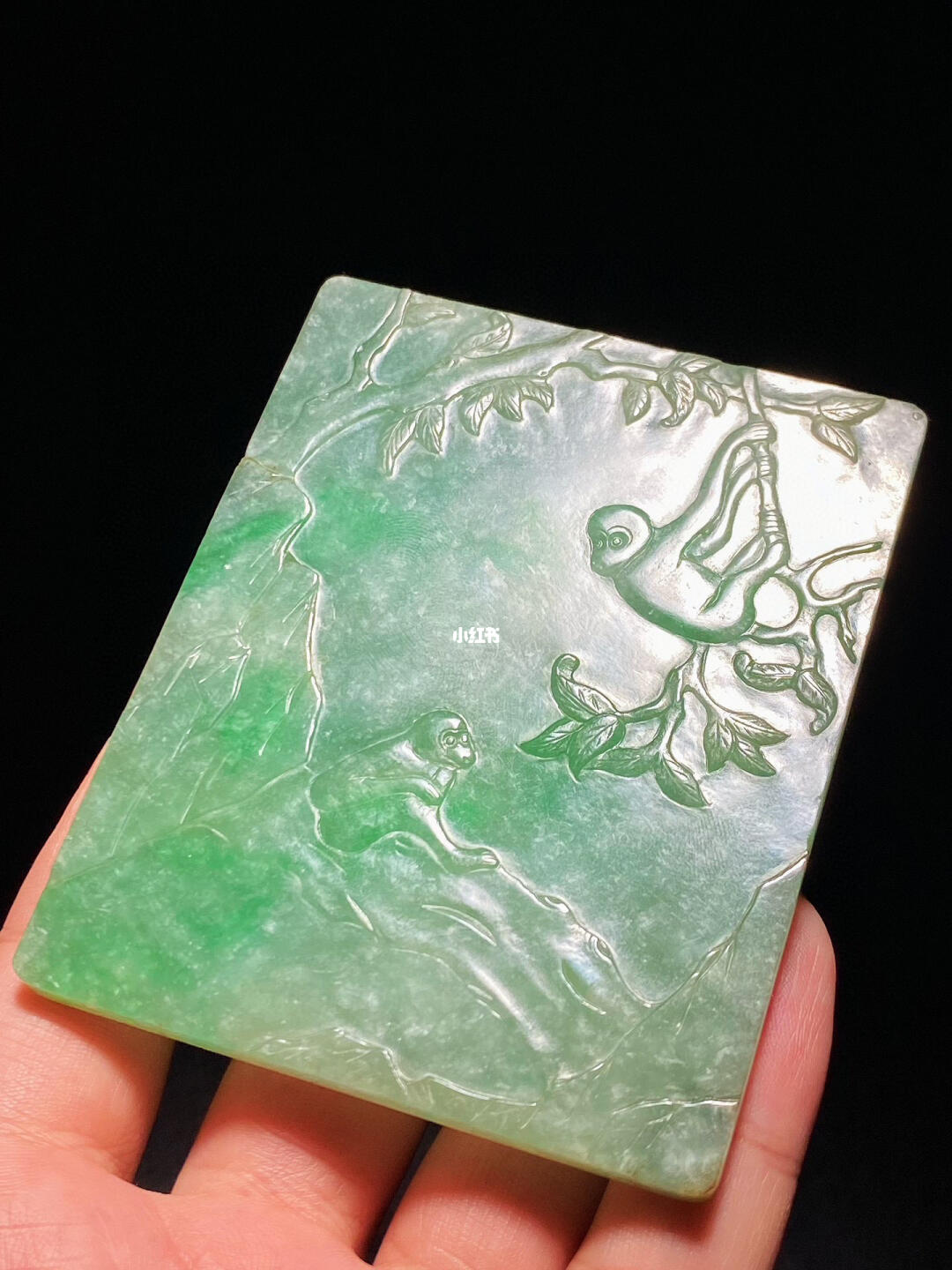 清老坑飘绿翡翠灵猴松鹿纹玉板插屏