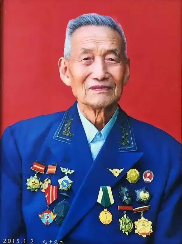 徐怀堂,江苏盐城人,原沈阳军区空军后勤部参谋长.1924年1 - 抖音