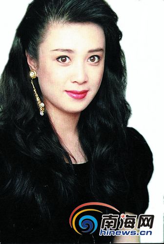 演艺界老牌明星妲己傅艺伟海口首次献唱