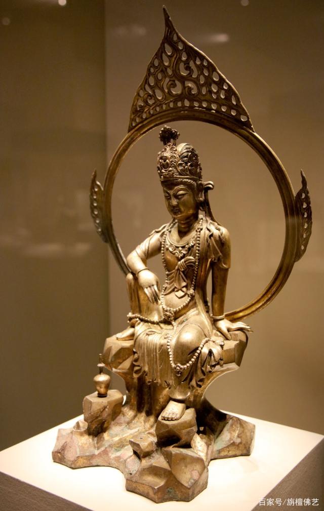精美罕见的宋代铜鎏金水月观音造像