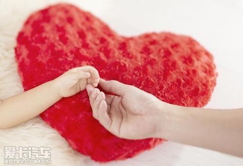 龙宝行感恩母爱bmw金融开启感恩之旅