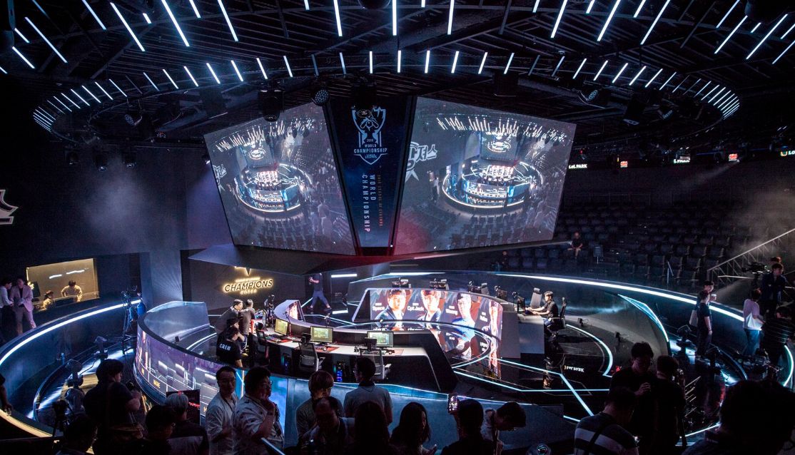 为何lol职业比赛队伍不能超过两名外援?这与当年的神超有关