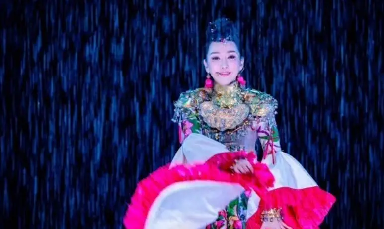 原创金星调侃萨顶顶山寨名字和血统萨顶顶反讽跟你比小巫见大巫