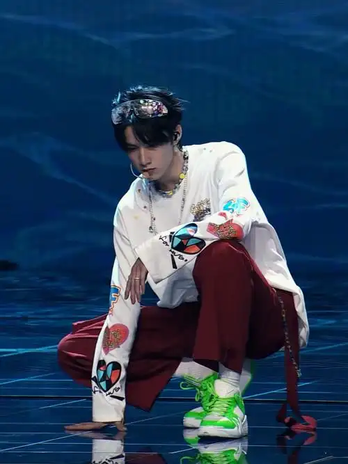 刘耀文火力全开演唱会直拍