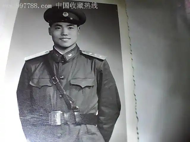 50年代军官照