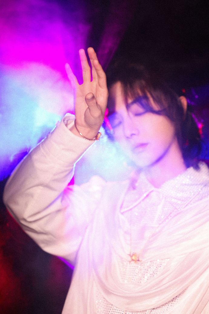 华晨宇舞台浪漫严选##微博之夜