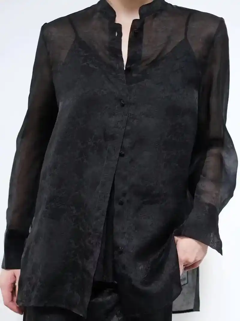 这件盛唐牡丹定制真丝上衣,细节处都彰显着高级感.