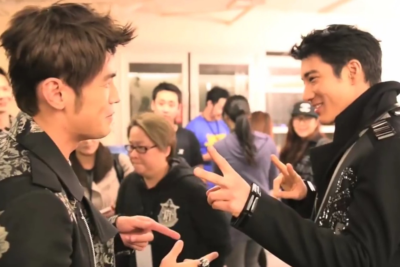 双厨狂喜周杰伦为王力宏庆生双人合唱