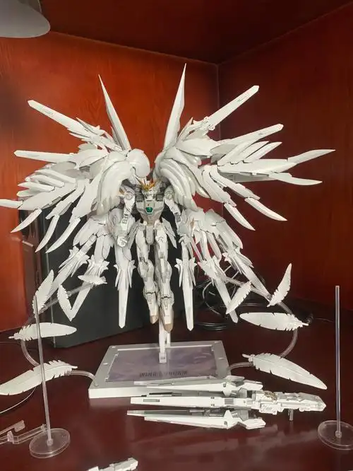 白雪姬  模心白雪姬羽毛炮太软了,主体做了渗线和水贴.还是很帅的嘛