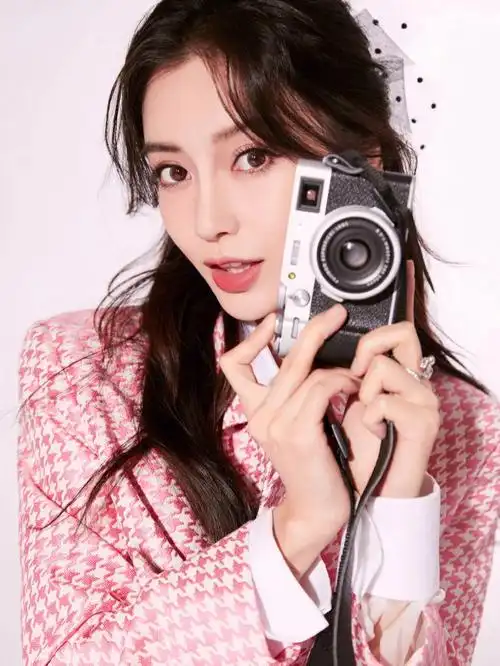 杨颖_angelababy_春晚_宝藏女孩杨颖angelababy_娱乐_明星娱乐籽抖