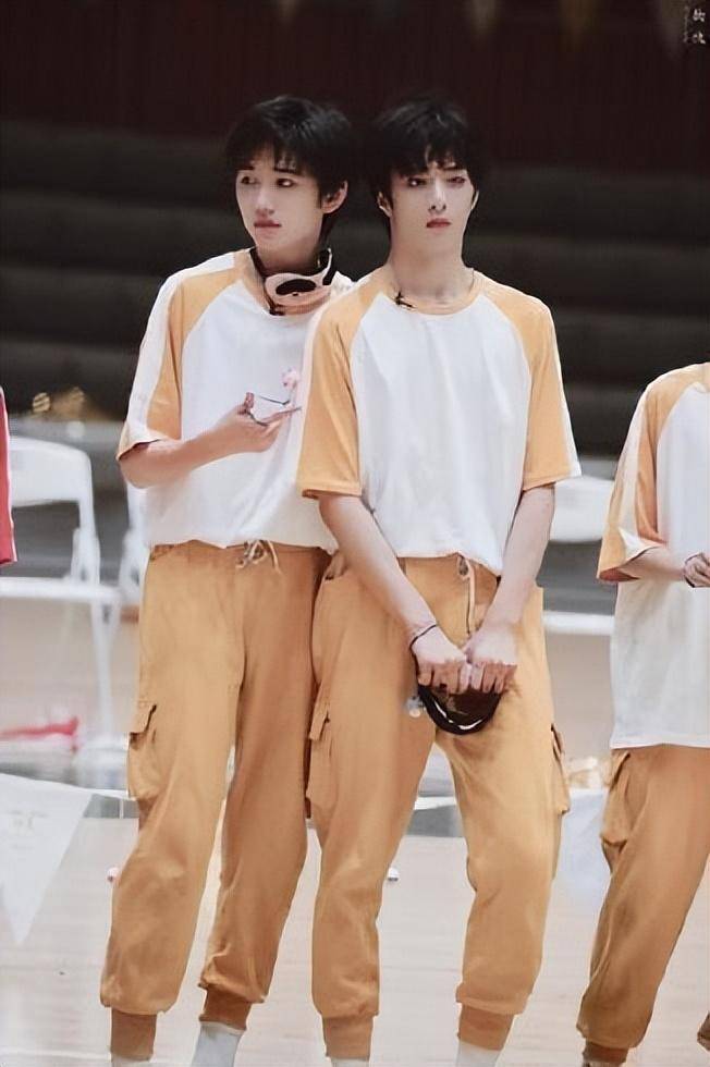 刘耀文和宋亚轩的cp感为啥这么强?_少年时期_时候_长相
