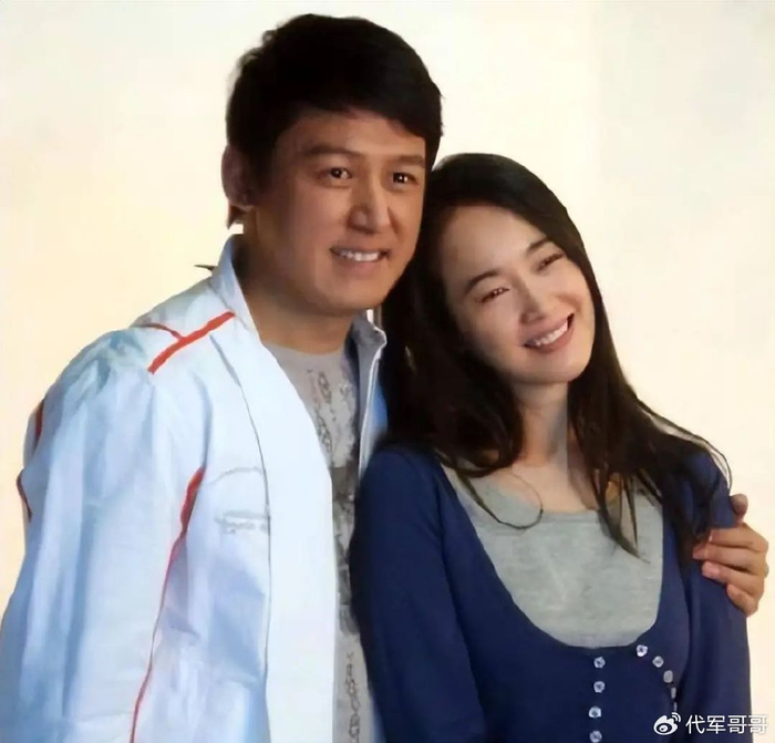 出道以来绯闻不断,如今46岁仍靠身材吸睛|左小青|陈道明|王志文_新浪