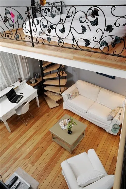 顶楼带小阁楼装修设计效果图